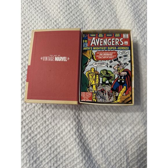 The Art of Vintage Marvel 100 Collectible Postcards 2007 - Picture 2 of 7